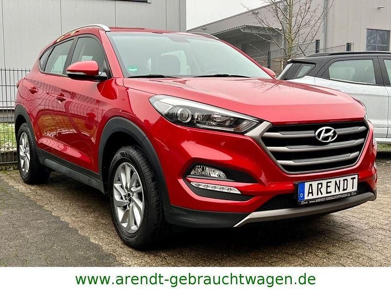 Gebraucht Hyundai Tucson Trend 132 PS (97 kW) 2016 Rot SUV