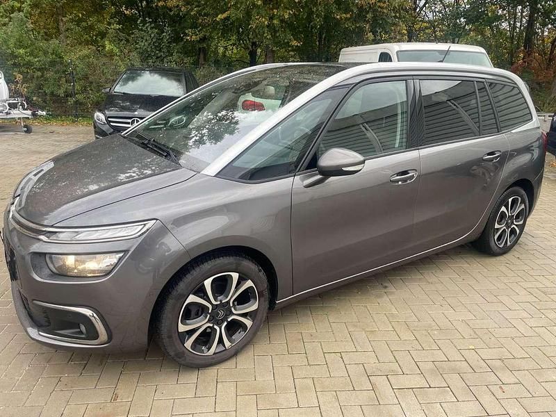Gris platinium Gebraucht 2021 Citroën Grand C4 Picasso Shine Van / Kleinbus | 14.999 € (Fairer Preis) - Bild 1/4