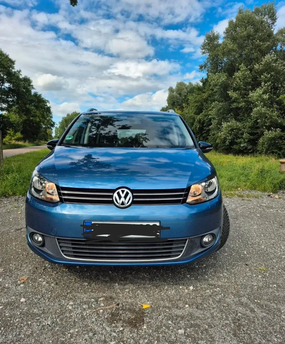 Gebraucht VW Touran Match 105 PS (77 kW) 2013 Blau Van / Kleinbus