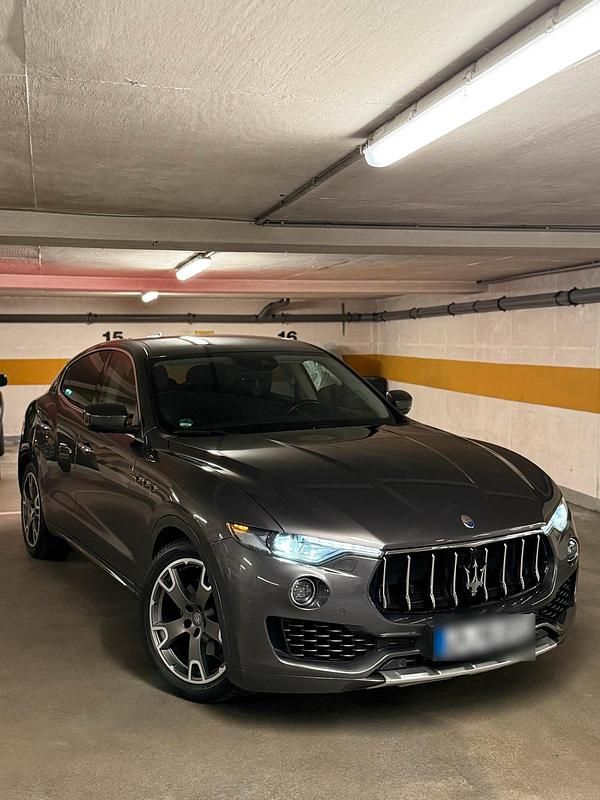 Gebraucht Maserati Levante 275 PS (202 kW) 2019 Grau SUV