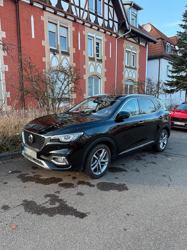 Begagnad MG EHS Luxury 2021 Svart SUV