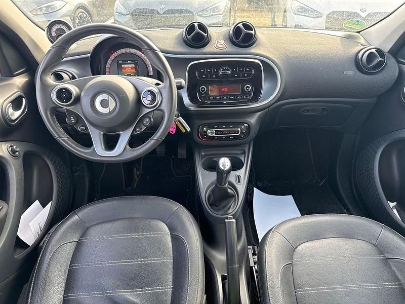 Gebraucht Smart ForFour Prime 71 PS (52 kW) 2016 Silber Kleinwagen