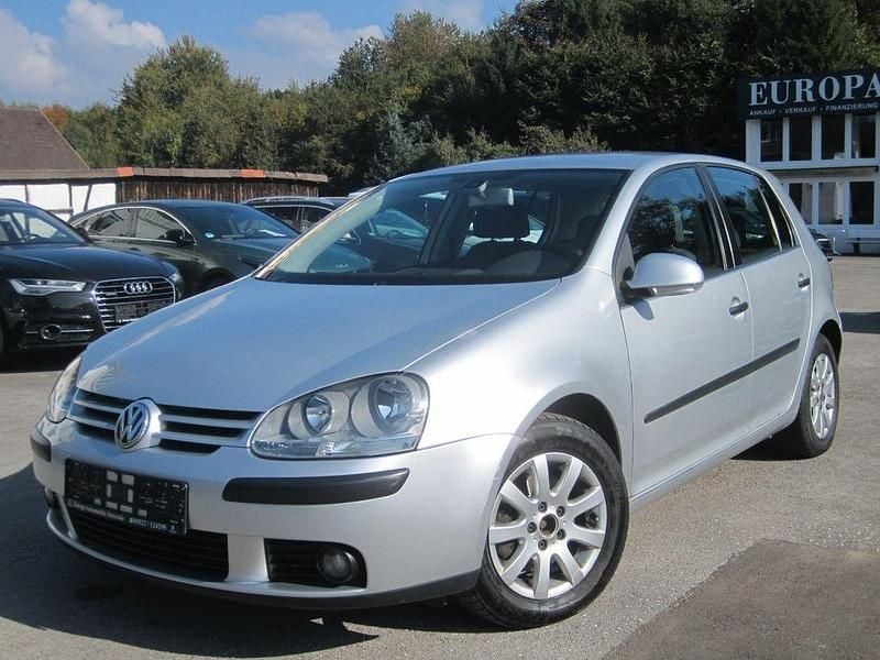 Silber Gebraucht 2004 VW Golf Comfortline Limousine | 999 € (Superpreis) - Bild 1/4