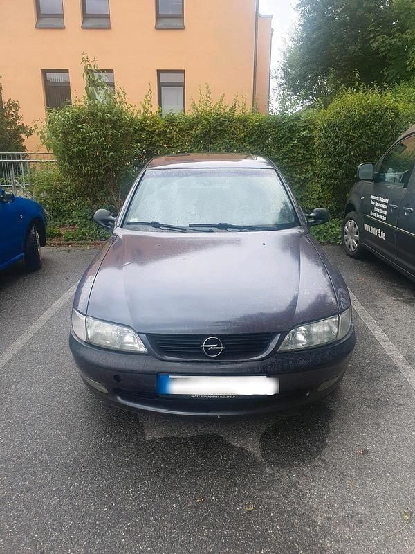 Violet Gebraucht 1996 Opel Vectra Limousine | 800 € (Guter Preis) - Bild 1/4