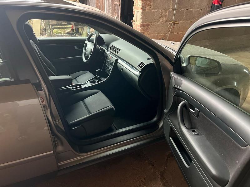 Gebraucht Audi A4 110 PS (80 kW) 2003 Grau Kombi