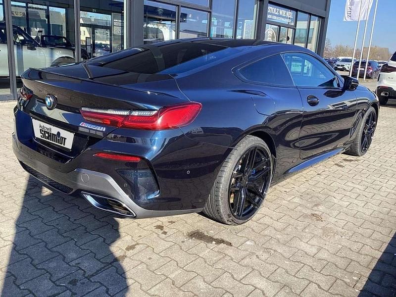 Gebraucht BMW M850 530 PS (389 kW) 2022 M carbonschwarz metallic Coupé