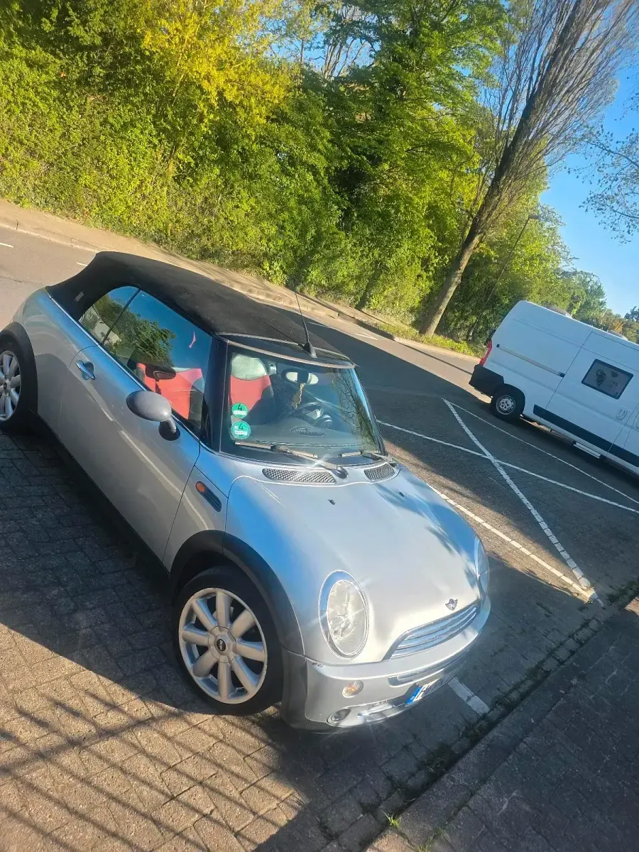 Käytetty Mini Cooper 105 HP (77 kW) 2004 Hopea Viistoperä