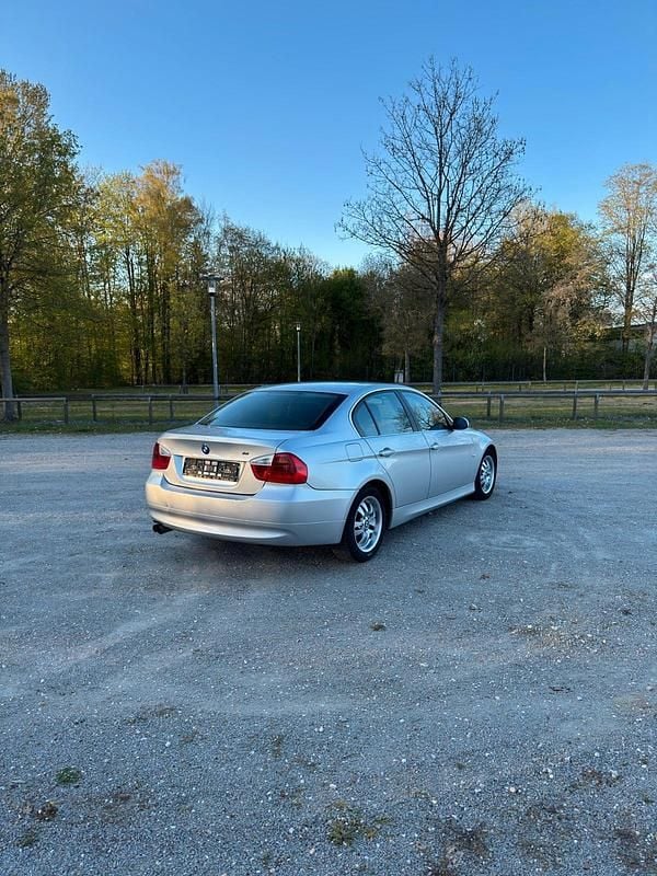 Second-hand BMW 325 218 CP (160 kW) 2005 Gri Berlinǎ