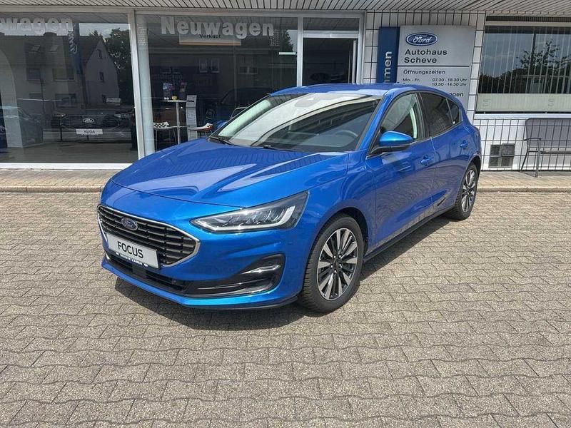 Blau Neu 2024 Ford Focus Titanium X Limousine | 25.940 € (Superpreis) - Bild 1/4