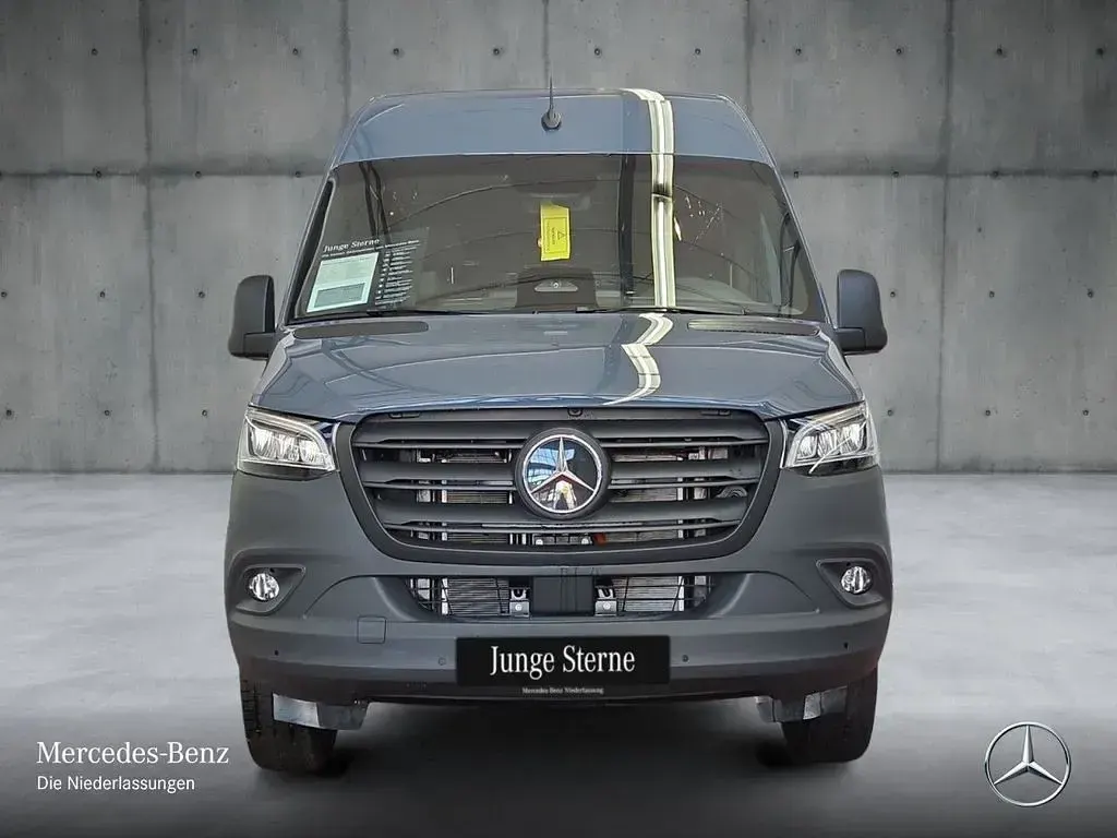 Neu Mercedes Sprinter 100 kW (136 PS) 2026 Grau Van