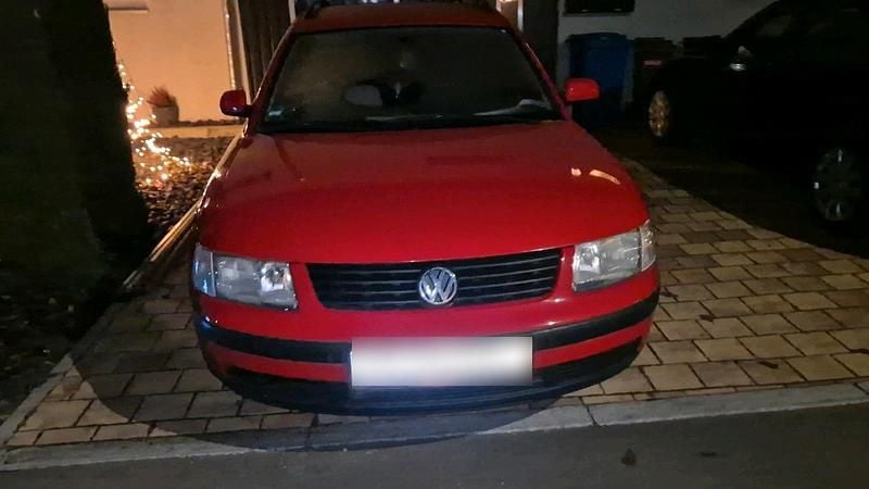 Second-hand VW Passat 101 CP (74 kW) 1998 Roșu Break