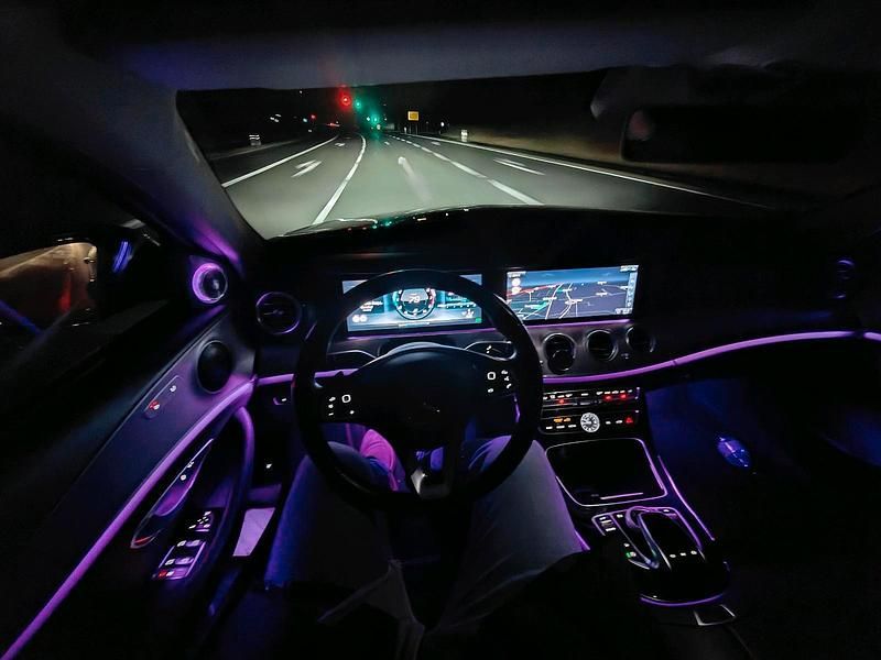 Gebraucht Mercedes E200 188 PS (138 kW) 2017 Schwarz Limousine