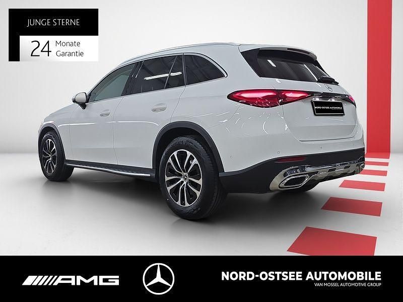 Gebraucht Mercedes GLC220 Avantgarde 197 PS (144 kW) 2024 Unilack polarweiß SUV