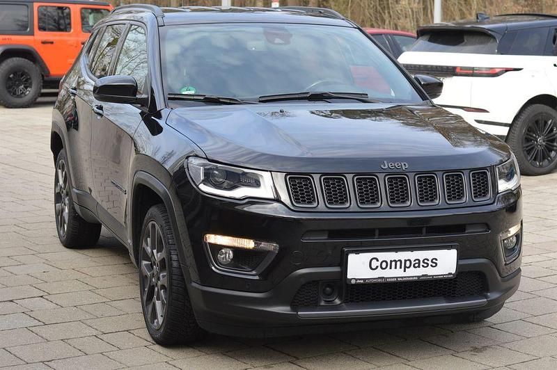 Gebraucht Jeep Compass 150 PS (110 kW) 2021 Schwarz SUV