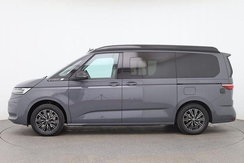Neu VW California Beach 150 PS (110 kW) 2026 Grau Van