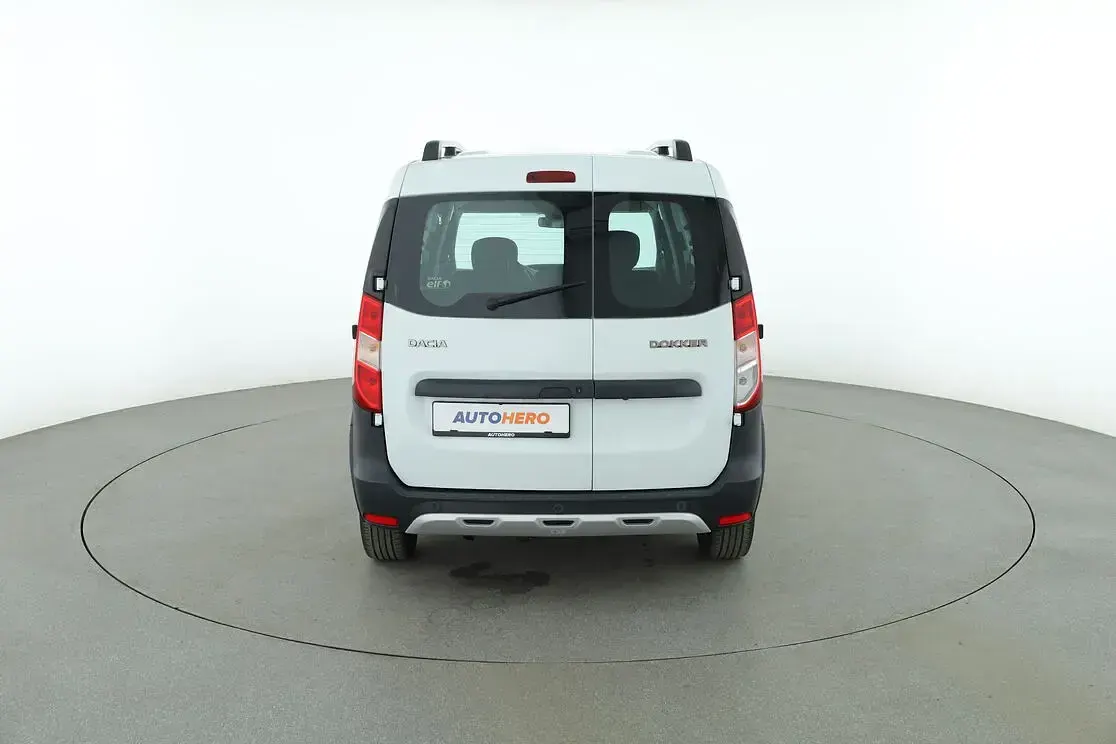 Gebraucht Dacia Dokker Stepway 102 PS (75 kW) 2019 Weiß Van / Kleinbus