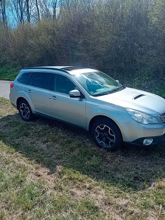 Gebraucht Subaru Outback Active 150 PS (110 kW) 2012 Silber Kombi