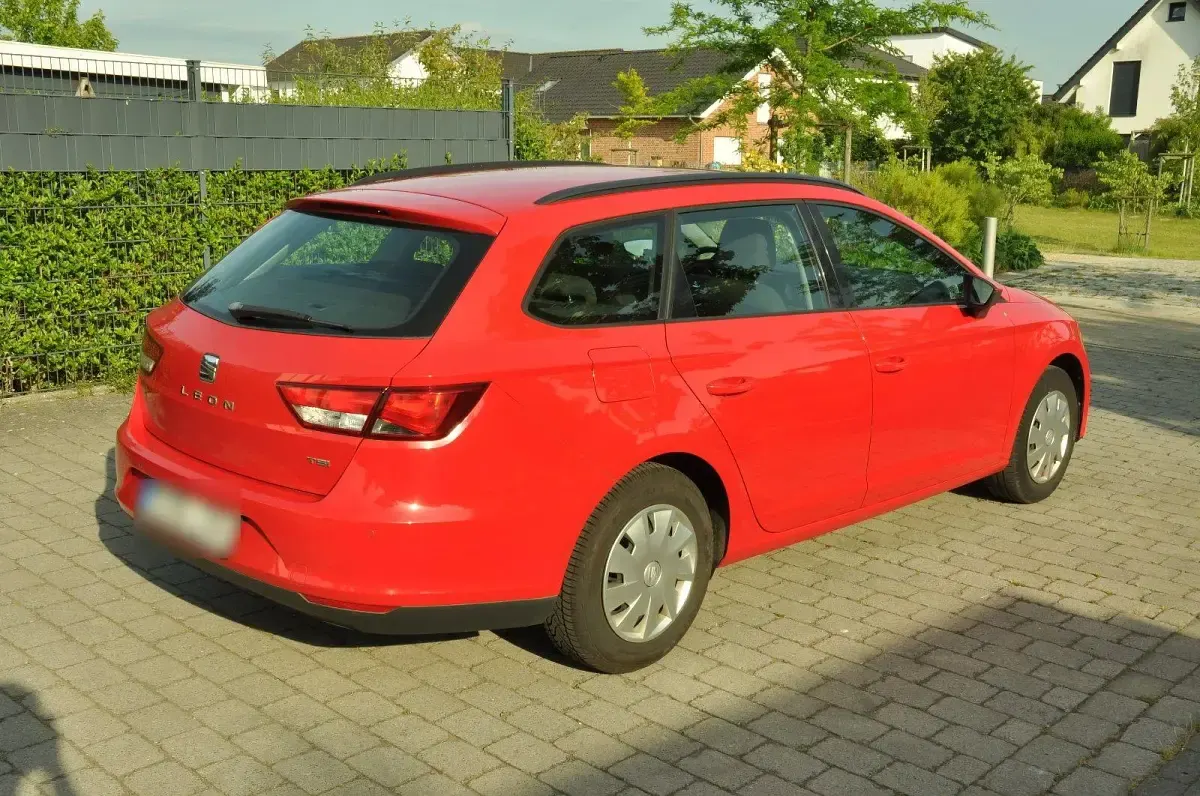 Gebraucht Seat Leon ST 86 PS (63 kW) 2015 Rot Kombi