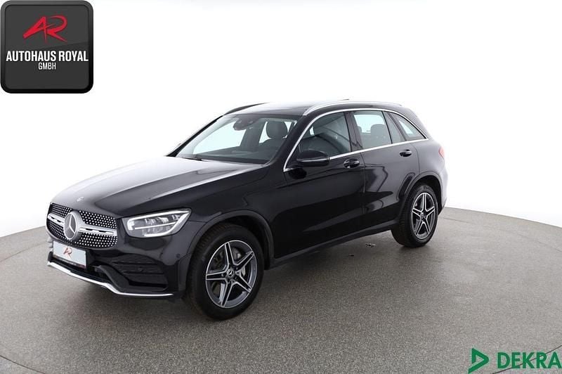 Schwarz Gebraucht 2022 Mercedes GLC300 AMG SUV | 44.740 € (Fairer Preis) - Bild 1/4