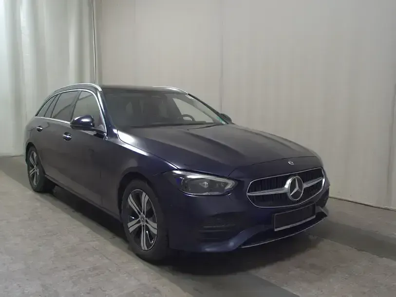 Gebraucht Mercedes C220 Avantgarde 220 PS (161 kW) 2022 Blau Limousine