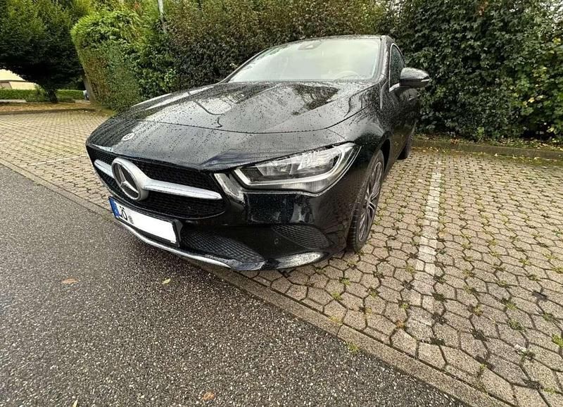Gebraucht Mercedes CLA180 Progressive 136 PS (100 kW) 2022 Schwarz Limousine