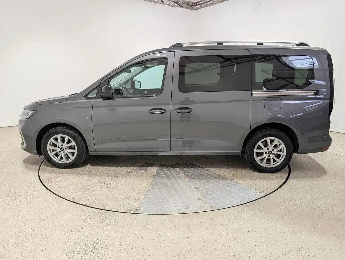 Gebraucht Ford Tourneo Titanium 122 PS (89 kW) 2024 Grau Van / Kleinbus