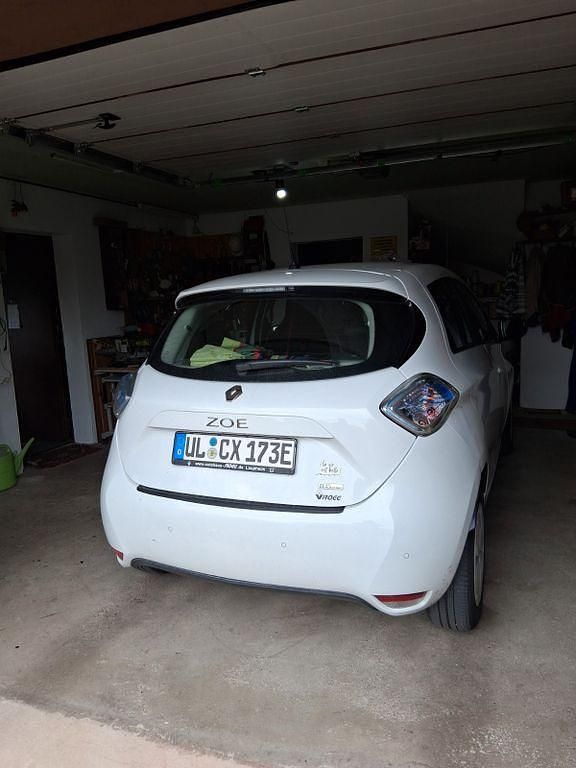 Weiß Gebraucht 2019 Renault Zoe Kleinwagen | 9.300 € (Fairer Preis) - Bild 1/2