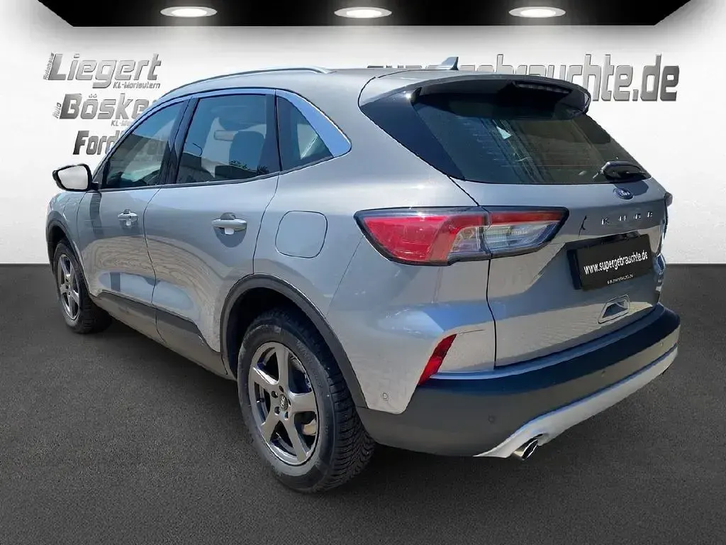 Gebraucht Ford Kuga Titanium 152 PS (111 kW) 2022 Solar silber (metallic) SUV