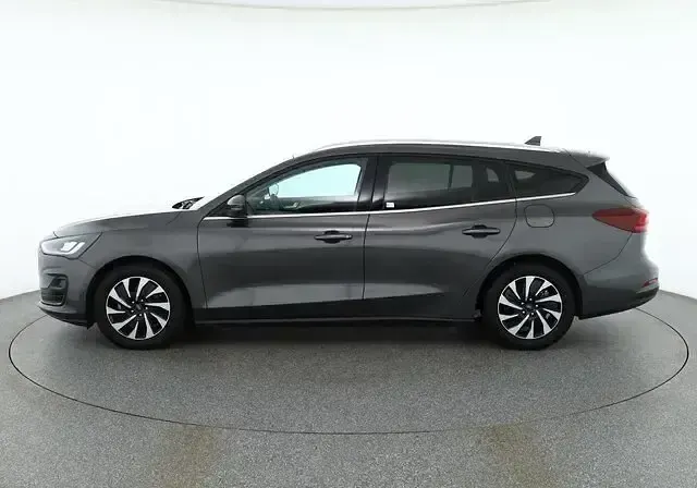 Gebraucht Ford Focus Titanium X 125 PS (91 kW) 2025 Magneticgraumet. Kombi