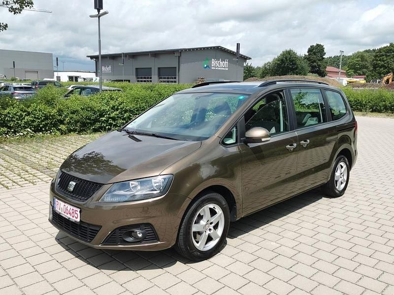 Braun Gebraucht 2011 Seat Alhambra Style Van / Kleinbus | 6.800 € (Fairer Preis) - Bild 1/4