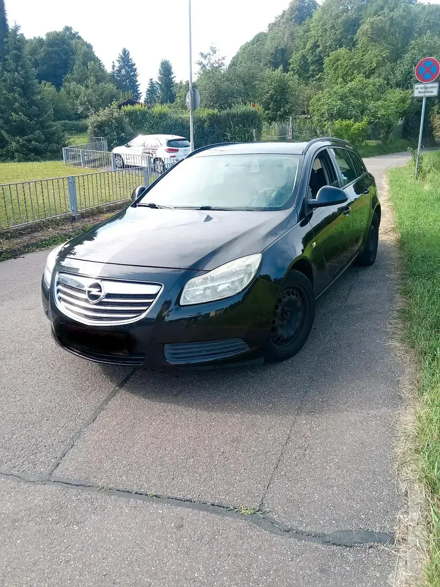 Gebraucht Opel Insignia 130 PS (95 kW) 2010 Schwarz Kombi