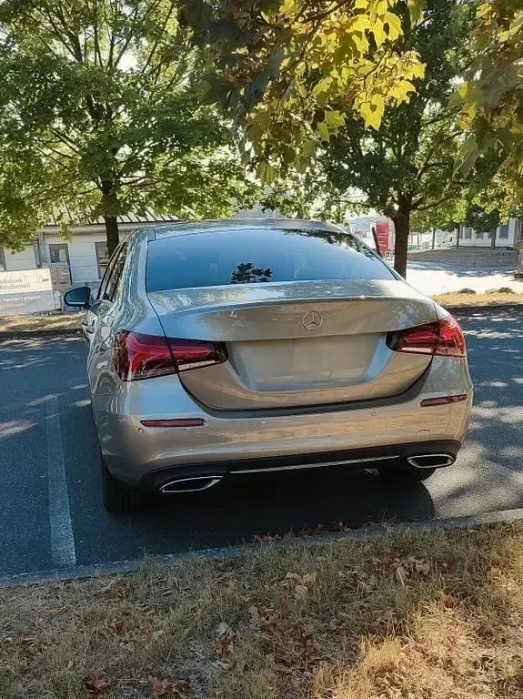 Gebraucht Mercedes A200 163 PS (119 kW) 2020 Silber Limousine