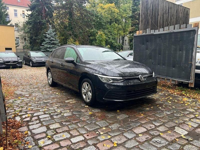 Schwarz Gebraucht 2022 VW Golf VIII Life Kombi | 14.300 € (Fairer Preis) - Bild 1/4