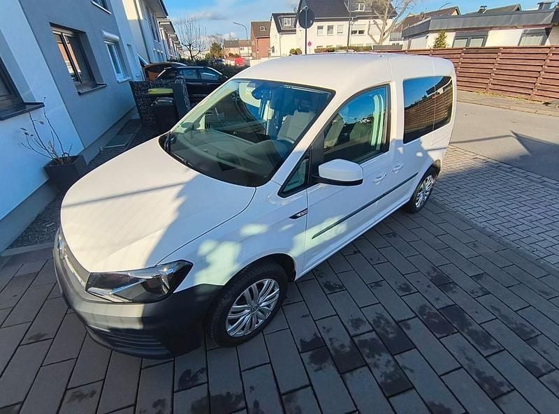 Gebraucht VW Caddy Trendline 125 PS (91 kW) 2017 Weiß Van / Kleinbus