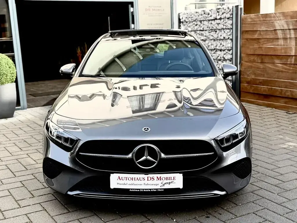 Gebraucht Mercedes A200 Advanced Plus 150 PS (110 kW) 2025 Grau Limousine