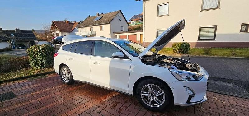 Gebraucht Ford Focus 125 PS (91 kW) 2019 Weiß Kombi