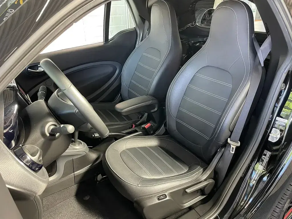 Gebraucht Smart ForTwo Cabrio Brabus 109 PS (80 kW) 2019 Schwarz Cabrio