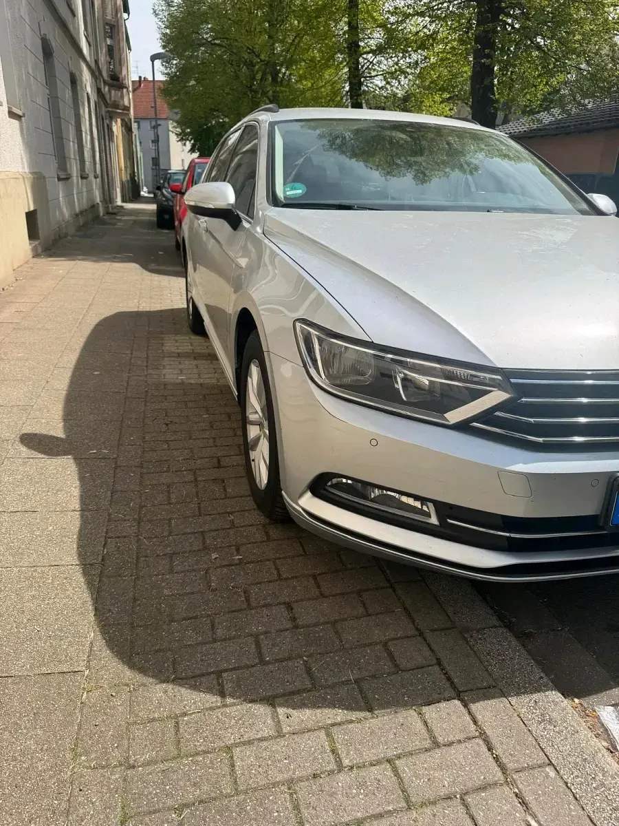 Second-hand VW Passat 150 CP (110 kW) 2018 Argintiu Break