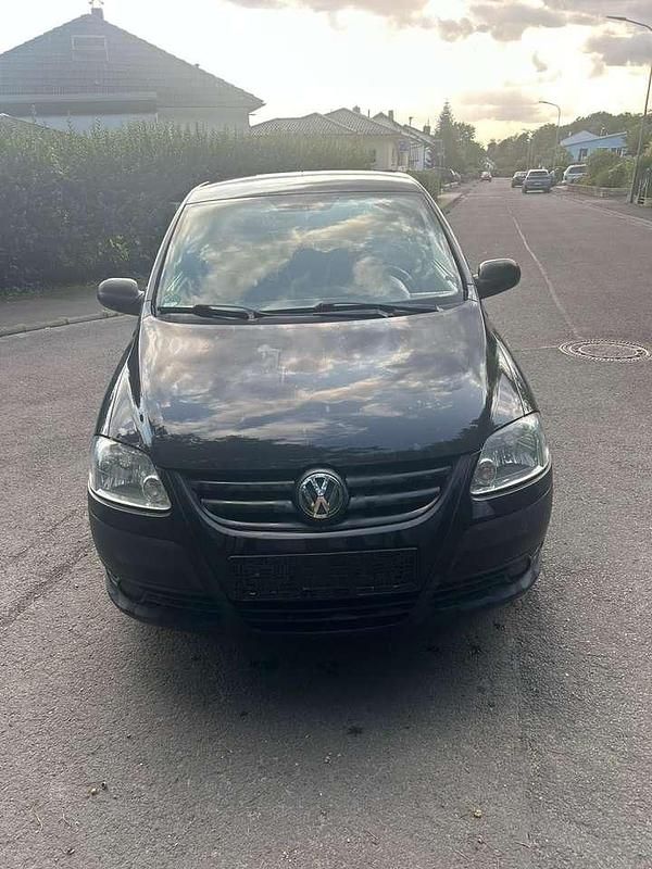 Schwarz Gebraucht 2010 VW Fox Kleinwagen | 1.100 € (Fairer Preis) - Bild 1/4