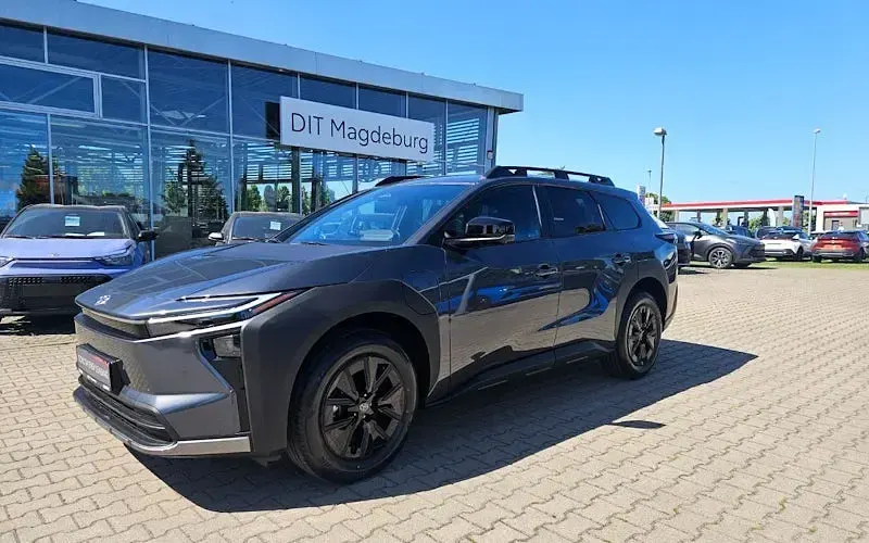 Neu Toyota bZ4X 164 kW (224 PS) 2026 Grau SUV