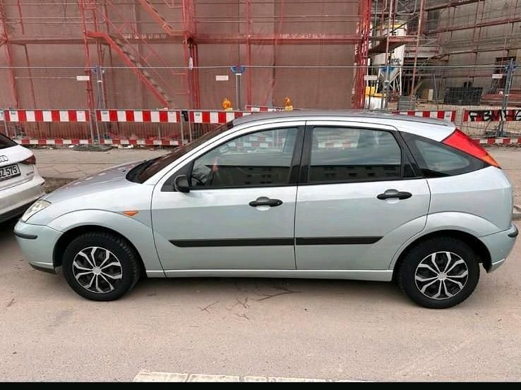 Gebraucht 2004 Ford Focus Limousine | 300 € (Superpreis) - Bild 1/4