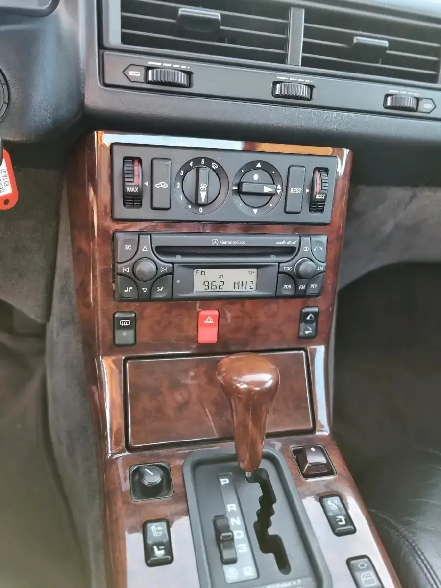 Gebraucht Mercedes SL300 231 PS (169 kW) 1991 Grau Cabrio