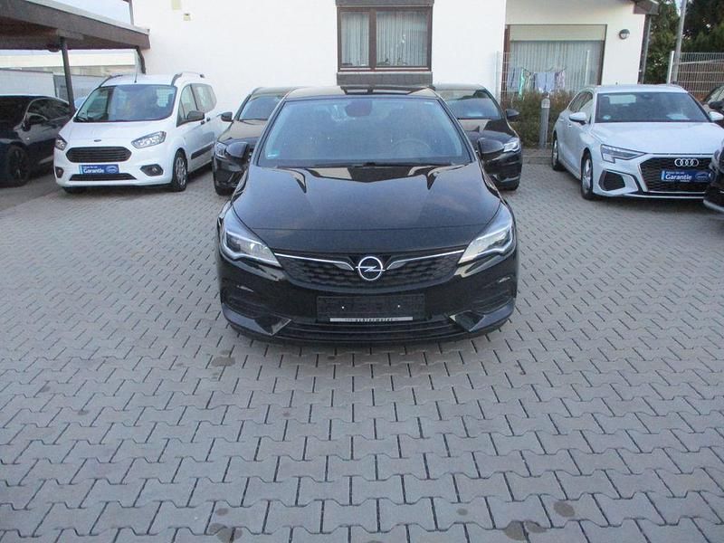 Gebraucht Opel Astra 105 PS (77 kW) 2021 Schwarz Limousine