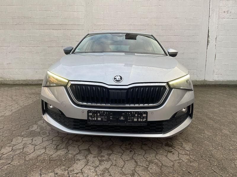 Silber Gebraucht 2020 Skoda Scala Drive Kleinwagen | 8.500 € (Guter Preis) - Bild 1/4