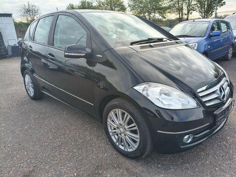 Gebraucht Mercedes A150 95 PS (69 kW) 2010 Schwarz Limousine