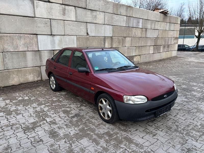 Gebraucht Ford Escort 90 PS (66 kW) 1998 Schwarz Limousine