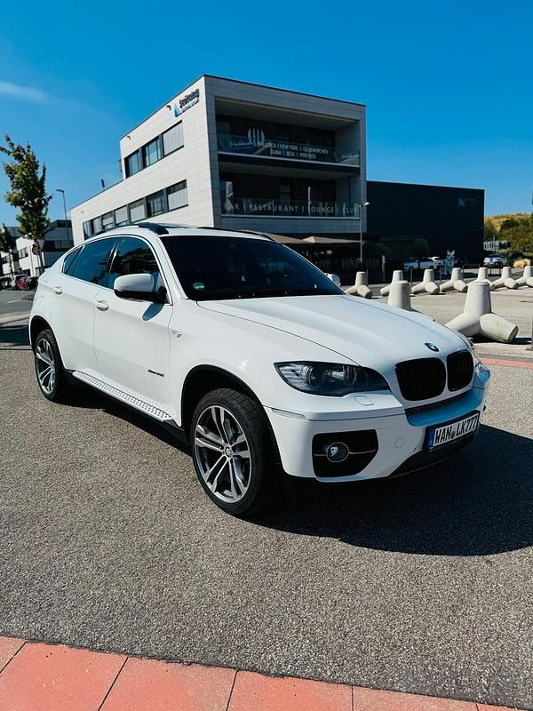 Weiß Gebraucht 2011 BMW X6 SUV | 13.999 € (Guter Preis) - Bild 1/4