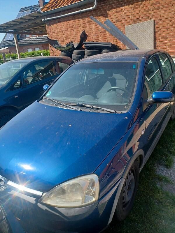 Blau Gebraucht 2003 Opel Corsa Kleinwagen | 300 € (Superpreis) - Bild 1/4