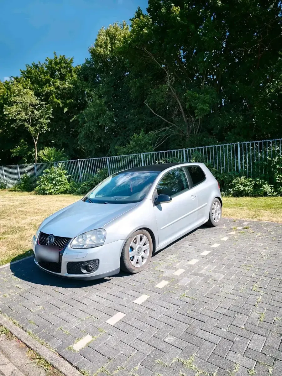 Gebraucht VW Golf V 102 PS (75 kW) 2007 Grau Limousine