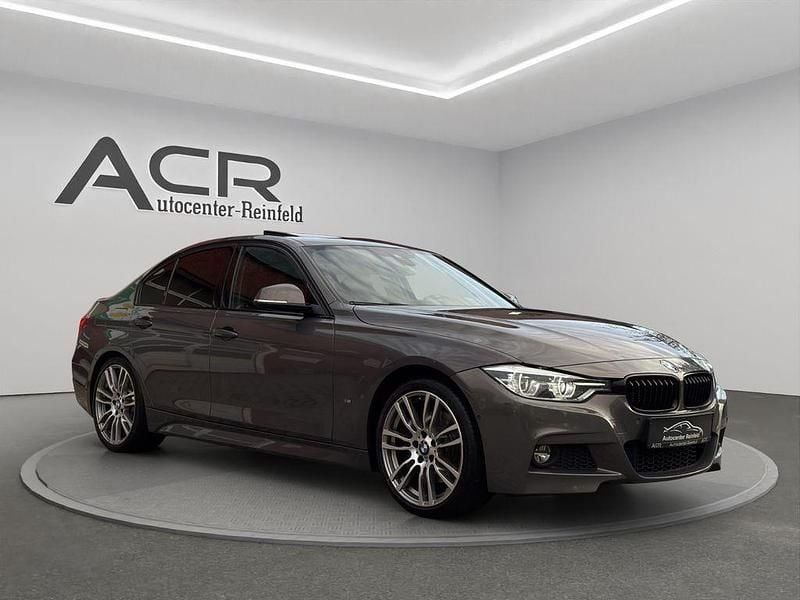 Grau Gebraucht 2016 BMW 330e M Sport Limousine | 19.990 € (Superpreis) - Bild 1/4